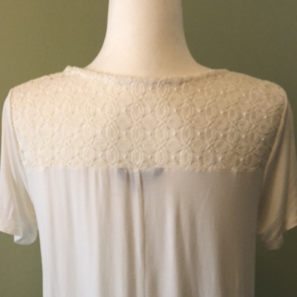Ladies Short Sleeve Top, cream in color, size medium with lace made by George - Picture 6 of 8